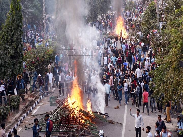 नागरिकता कानून: असम में हिंसा भड़काने में शामिल था उल्फा, दस्तावेज में हुआ खुलासा Master Stroke ULFA was involved in inciting violence in Assam documents reveal नागरिकता कानून: असम में हिंसा भड़काने में शामिल था उल्फा, दस्तावेज में हुआ खुलासा