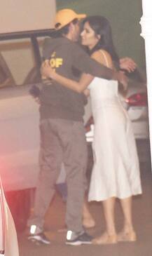 Christmas Bash: गर्लफ्रेंड शिबानी दांडेकर के साथ फरहान अख्तर और ऋतिक संग कैटरीना पर थम गईं सबकी नजरें