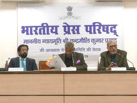 मिड डे मील में नमक रोटी दिए जाने की खबर छापने वाले पत्रकार को बड़ी राहत मिड डे मील में नमक रोटी दिए जाने की खबर छापने वाले पत्रकार को बड़ी राहत