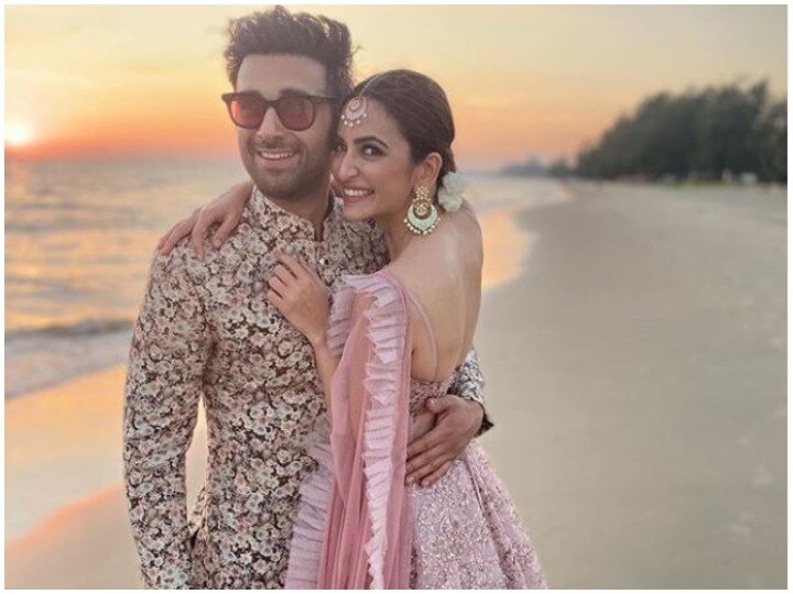 Kriti Kharbanda finally officials relation with pulkit samrat with this photo and caption on Instagram कृति खरबंदा ने सोशल मीडिया पर खुलकर किया पुलकित सम्राट से प्यार का इजहार, शेयर की खास तस्वीर