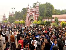 CAA: AMU में बवाल मचाने वाले 12 उपद्रवियों की हुई पहचान, यूनिवर्सिटी के छात्रसंघ अध्यक्ष का भी नाम शामिल
