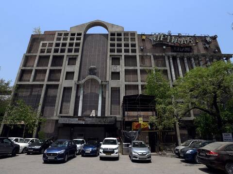 दिल्ली के उपहार सिनेमा अग्निकांड पर बनने वाली है वेब सीरीज दिल्ली के उपहार सिनेमा अग्निकांड पर बनने वाली है वेब सीरीज