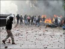 CAA: हिंसक प्रदर्शन के बाद लखनऊ में इंटरनेट और SMS सर्विस बंद हुई