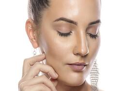 Beauty Tips: विटामिन-ई आपकी त्वचा और बाल दोनों के लिए है बेहद फायदेमंद, जानें अपने ग्रूमिंग रूटीन में कैसे शामिल करें