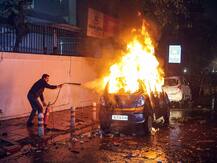 दिल्ली: नागरिकता कानून के खिलाफ प्रदर्शन जारी, चंद्रशेखर समेत 40 लोग हिरासत में लिए गए