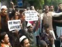CAA के विरोध में जामिया की सड़कों पर उतरे हजारों लोग, NRC को लेकर भी नाराजगी