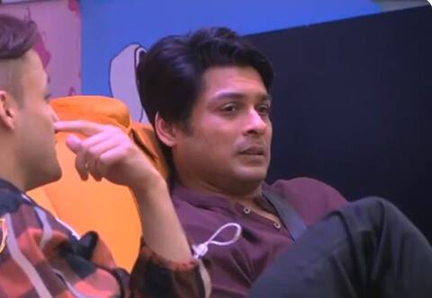 बिग बॉस 13: रश्मि ने सिद्धार्थ पर फेकी चाय और बताया उन्हें 'कचरा', सलमान खान रह गए हैरान बिग बॉस 13: रश्मि ने सिद्धार्थ पर फेकी चाय और बताया उन्हें 'कचरा', सलमान खान रह गए हैरान