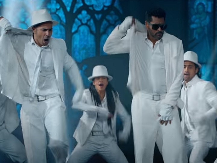 Street Dancer 3D का Muqabla सॉन्ग रिलीज, प्रभुदेवा और वरुण धवन के डान्स के हो जाएंगे फैन Street Dancer 3D song Muqabla song release, Prabhu Deva, Varun Dhawan and shraddha kapoor dance trending on youtube Street Dancer 3D का Muqabla सॉन्ग रिलीज, प्रभुदेवा और वरुण धवन के डान्स के हो जाएंगे फैन