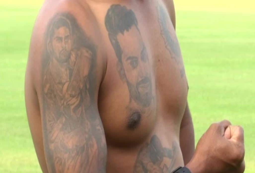 IndVsWI: फैन ने एक लाख रुपये खर्च कर शरीर पर बनवाए कोहली के 16 टैटू, देश में हर मैच जाता है देखने