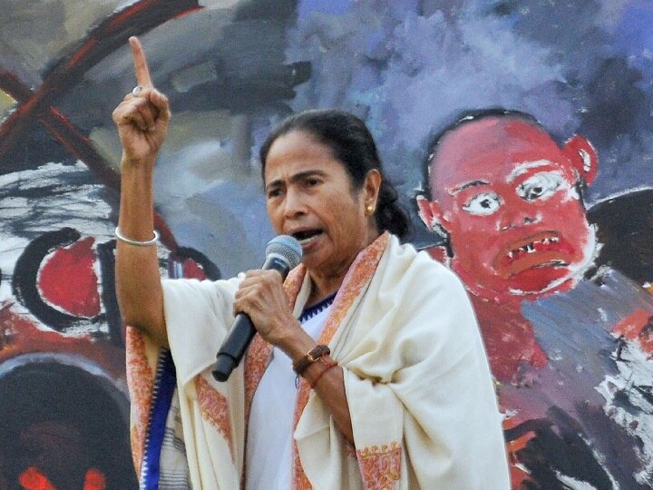 BJP is talking of making Sonar Bangla after Destroyed  Sonar Bharat : Mamta Banerjee 'सोनार भारत' को बर्बाद करने के बाद 'सोनार बांग्ला' बनाने की बात कर रही बीजेपीः ममता बनर्जी
