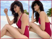 खूबसूरत स्विमसूट में नजर आईं करिश्मा तन्ना, बीच पर कर रही हैं मस्ती