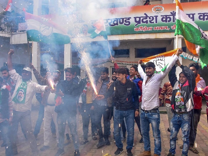 Jharkhand Election Results 2019: Setback for BJP JMM Congress RJD Happy Jharkhand Election Results 2019: BJP को बड़ा झटका, कांग्रेस-JMM गठबंधन बहुमत के पार