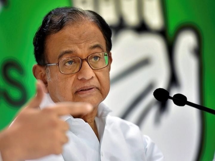 P Chidambaram said RBI measures Repo rate cut welcome but direction on EMIs half hearted रेपो रेट में कटौती के RBI के फैसले का चिदंबरम ने किया स्वागत, EMI के फैसले को अस्पष्ट बताया