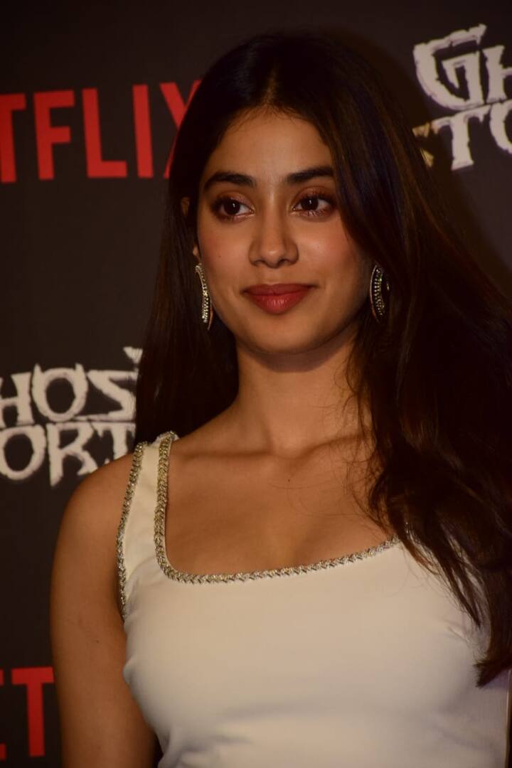 जाह्नवी अक्सर अपनी तस्वीरों को लेकर खबरों में रहती हैं, ज्यादातर जिम जाने के दौरान की अभिनेत्री की तस्वीरें सोशल मीडिया पर वायरल होती हैं. (तस्वीरें - मानव मंगलानी)