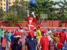 Christmas पर सांता क्लॉज का पूरी दुनिया करती है इंतजार, जानिए इसके पीछे की कहानी