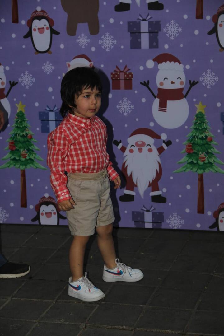 बच्चों की हर पार्टी की रौनक माने जाने वाले तैमूर भी अहिल की मम्मी अर्पिता की पार्टी में शामिल हुए. (तस्वीर: मानव मंगलानी)