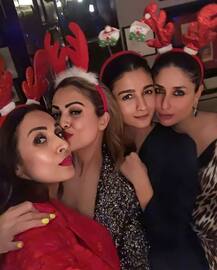 Christmas Photos: सारा-जाह्नवी से लेकर मानुषी छिल्लर, एक से एक अलग अंदाज में सेलिब्रेट किया क्रिसमस