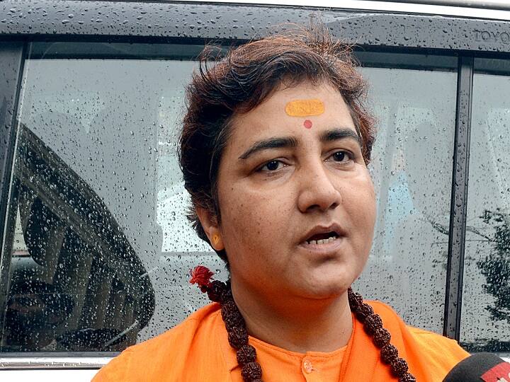 भारत-चीन विवाद में BJP सांसद प्रज्ञा ठाकुर की एंट्री, राहुल गांधी का नाम लिए बिना दिया विवादित बयान India-China: BJP MP Pragya Thakur hits out at Rahul Gandhi भारत-चीन विवाद में BJP सांसद प्रज्ञा ठाकुर की एंट्री, राहुल गांधी का नाम लिए बिना दिया विवादित बयान