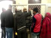 CAA: हापुड़ में जन्म प्रमाणपत्र बनवाने के लिए उमड़ी भीड़, 1948 में जन्मे लोगों ने भी किया आवेदन