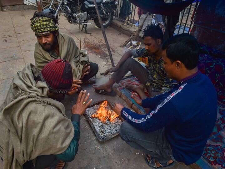 उत्तर भारत में सर्दी का कहर जारी, 1901 के बाद दिल्ली में दिसंबर का महीना दूसरी बार रिकॉर्ड ठंड की ओर weather update as Severe winter in north india Delhi temperature उत्तर भारत में सर्दी का कहर जारी, 1901 के बाद दिल्ली में दिसंबर का महीना दूसरी बार रिकॉर्ड ठंड की ओर