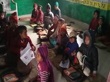 यूपीः कड़ाके की ठंड में स्कूली बच्चों को अभी तक नहीं मिला 'स्वेटर', गायों को पहनाई जा रही है जैकेट