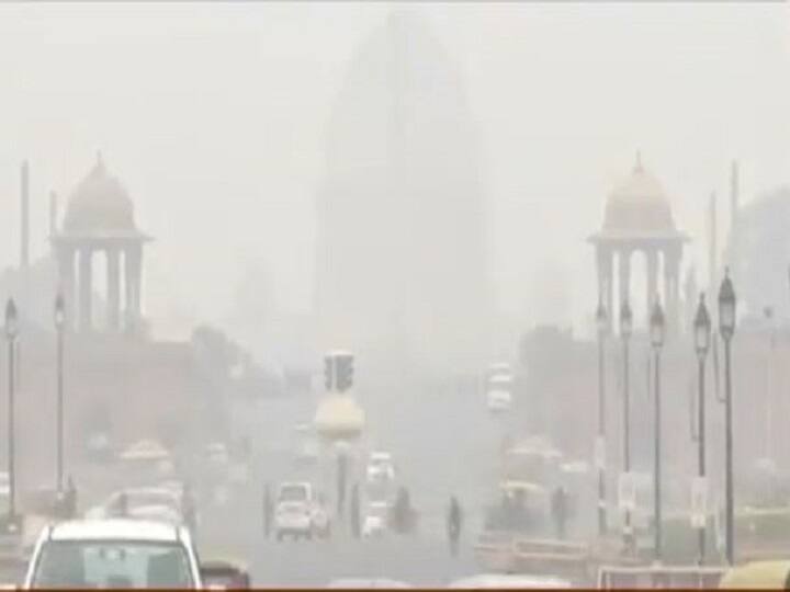 Delhi Weather Update: दिल्ली में सर्दी का सितम जारी, 4.2 डिग्री सेल्सियस के साथ शुक्रवार रहा सीजन का सबसे ठंडा दिन Winter continues in Delhi, Friday recordes coldest day of the season at 4.2 degree Celsius Delhi Weather Update: दिल्ली में सर्दी का सितम जारी, 4.2 डिग्री सेल्सियस के साथ शुक्रवार रहा सीजन का सबसे ठंडा दिन