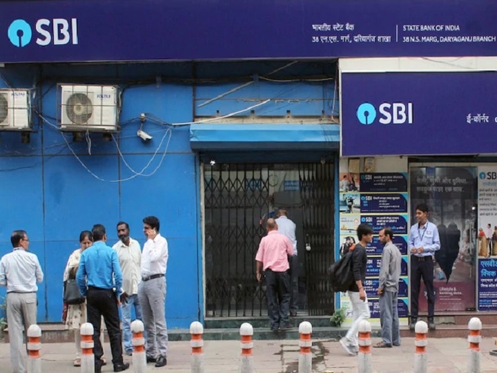SBI banking transection decreased due to Lockdown in country SBI: लॉकडाउन के दौरान बैंकिंग ट्रांजेक्शन में गिरावट लेकिन ज्यादातर एटीएम चालू