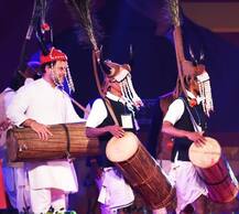 तस्वीरें: रायपुर में शुरू हुआ तीन दिवसीय नृत्य महोत्सव, देखें- आदिवासी कला और संस्कृति का बेजोड़ संगम