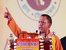 प्रियंका गांधी के 'भगवा' वाले पर बयान पर BJP का पलटवार, कहा- हिंदुत्व को बदनाम कर रही हैं