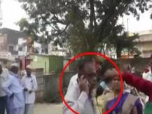 सीएम ठाकरे के खिलाफ कमेंट करना सरकारी अधिकारी को पड़ा मंहगा, शिवसैनिकों ने फेंकी स्याही