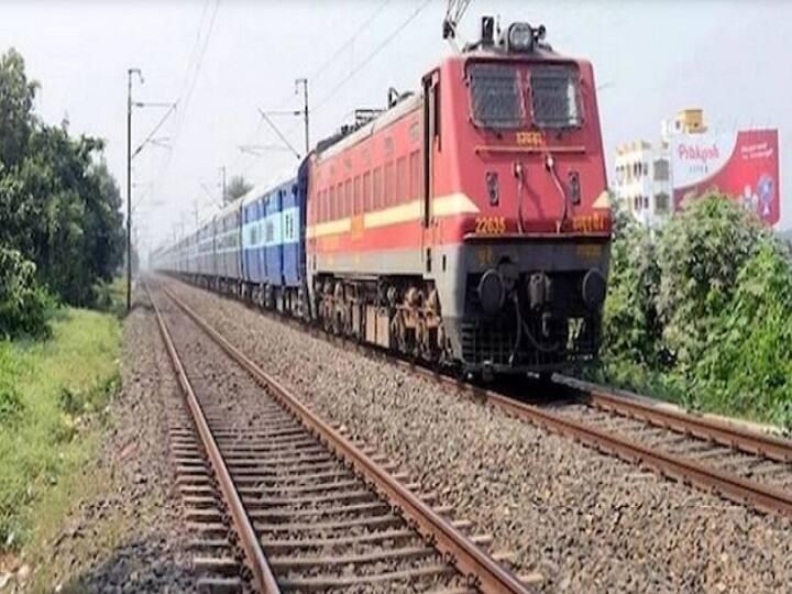 Modi government wants to run 150 private trains, NITI Aayog starts process by issuing draft 150 प्राइवेट ट्रेन चलाना चाहती है मोदी सरकार, नीति आयोग ने मसौदा जारी कर शुरू की प्रक्रिया