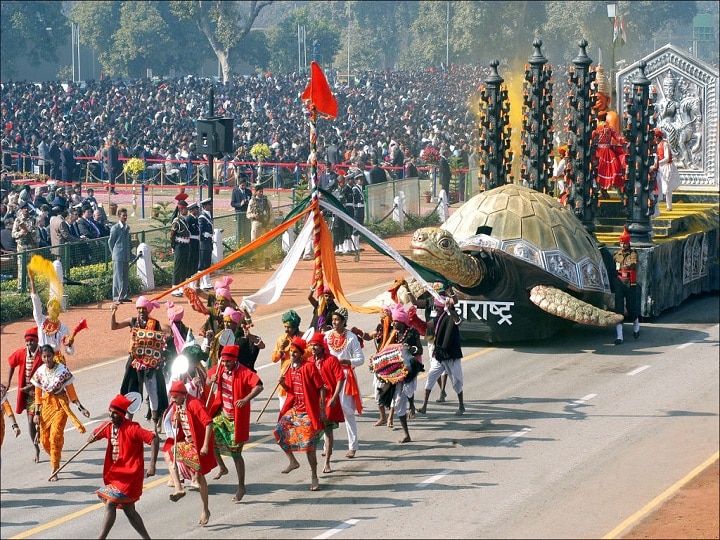 गणतंत्र दिवस विशेष: 26 जनवरी के दिन क्यों होती है परेड? क्यों निकाली हैं झाकियां? जानें- पूरी जानकारी Republic Day Special: Why is the parade held on 26 January? Why are you extracted Learn - Complete information गणतंत्र दिवस विशेष: 26 जनवरी के दिन क्यों होती है परेड? क्यों निकाली हैं झाकियां? जानें- पूरी जानकारी