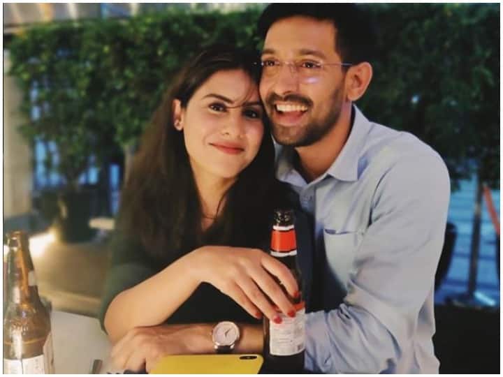 Vikrant Massey planning wedding in 2020 with model girlfriend Sheetal Thakur after dating for 5 years गर्लफ्रेंड से 2020 में शादी की प्लानिंग कर रहे हैं विक्रांत मैसी, सालों से इस मॉडल को कर रहे हैं डेट