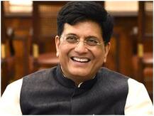 TikTok वीडियो बनाते समय ट्रेन से गिरा युवक, रेल मंत्री ने वीडियो शेयर कर कहा- स्टंट से बचें