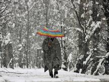 जम्मू-कश्मीर में मौसम ने फिर बदली करवट, बुधवार तक भारी बारिश और बर्फबारी की संभावना