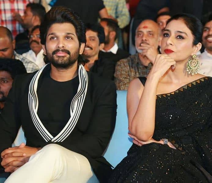 अभिनेता अल्लू अर्जुन और अभिनेत्री तब्बू ने अपनी आगामी तेलुगू फिल्म 'अला वैकुंठपुरमलो' के म्यूजिक को प्रमोट किया. 