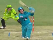 KKR के इस बल्लेबाज ने बिग बैश लीग में मचाई धूम, एक ही ओवर में जड़े पांच छक्के