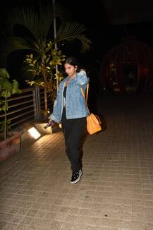 Spotted: देर रात दोस्तों के साथ पार्टी के बाद खास अंदाज में दिखीं सुहाना खान, सामने आई ऐसी तस्वीरें