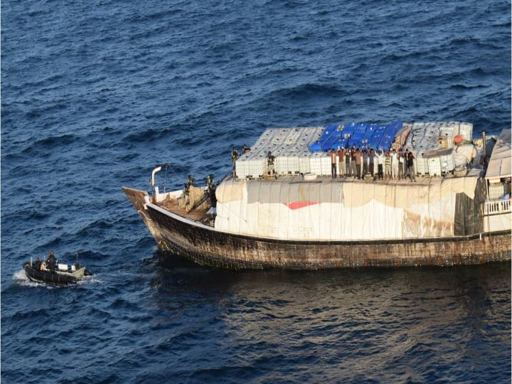 INDIAN NAVY GEARS UP FOR MIDDLE EAST CRISIS मिडिल ईस्ट के तनाव को लेकर भारतीय नौसेना ने कसी कमर