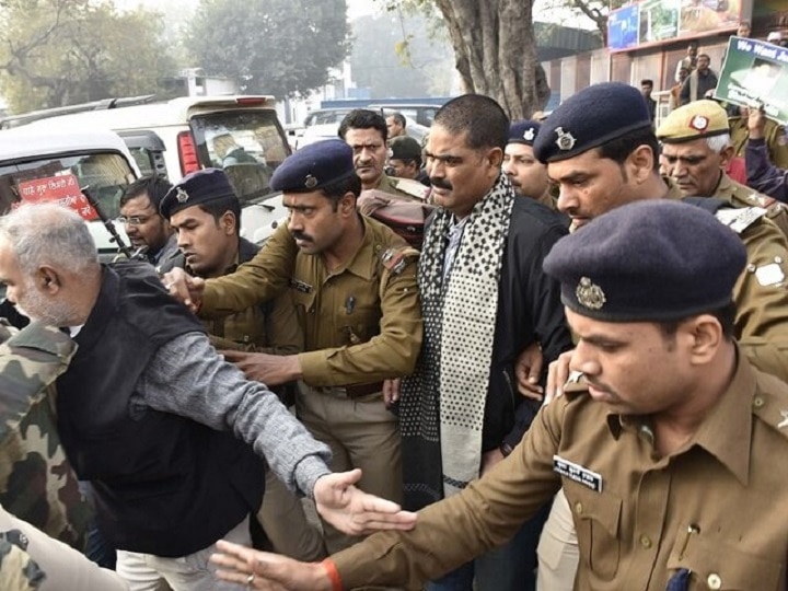 Mohammad Shahabuddin moves SC against solitary confinement in Tihar शहाबुद्दीन ने तिहाड़ जेल में ‘एकांत कोठरी’ में रखे जाने के खिलाफ SC में दायर की याचिका