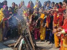 Happy Lohri स्वाद और सेहत से भरपूर लोहड़ी पर खाए जाने वाले ये हैं खास व्यंजन