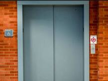 यदि लिफ्ट का कर रहे हैं इस्तेमाल तो बरतें सावधानियां, इन बातों का रखें विशेष ख्याल