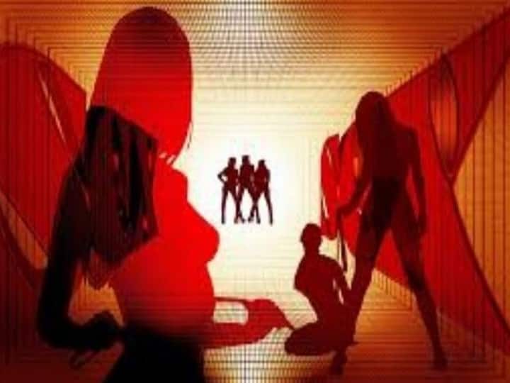 मुंबई पुलिस ने फाइव स्टार होटल में चल रहे सेक्स रैकेट का किया खुलासा, मॉडल और एक्ट्रेस गिरफ्तार Mumbai Police arrest model and actress in unlawful activities मुंबई पुलिस ने फाइव स्टार होटल में चल रहे सेक्स रैकेट का किया खुलासा, मॉडल और एक्ट्रेस गिरफ्तार