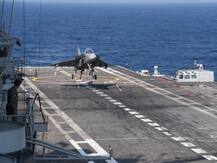 VIDEO: लाइट कॉम्बेट एयरक्राफ्ट की INS विक्रमादित्य पर लैंडिंग