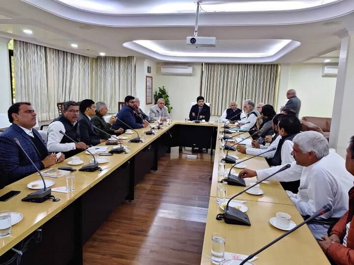 दिल्ली चुनाव: बीजेपी-जेजेपी गठबंधन पर सस्पेंस, दुष्यंत चौटाला ने शुरू की चुनावी तैयारी JJP to fight Delhi Assembly Election, soon to release party manifesto दिल्ली चुनाव: बीजेपी-जेजेपी गठबंधन पर सस्पेंस, दुष्यंत चौटाला ने शुरू की चुनावी तैयारी