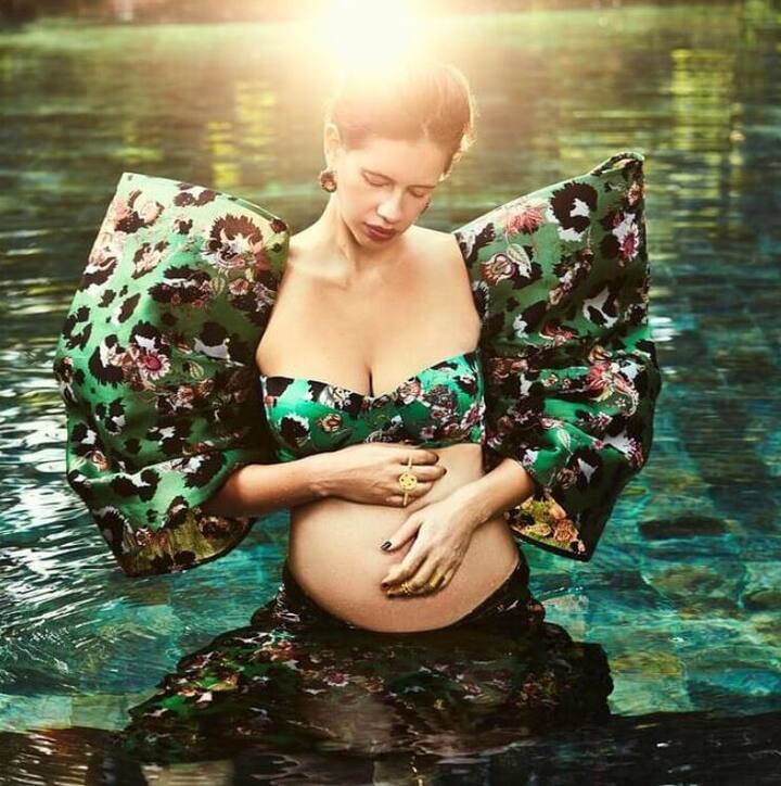 कुछ ही दिनों में अब कल्कि अपने पहले बच्चे के जन्म देने वाली हैं. (Photo Credit: @kalkikanmani Instagram)