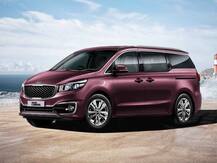 Kia Carnival में मिलेंगे चार वेरियंट, जानें कब होगी लॉन्च