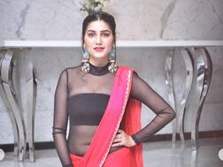 हरियाणवी डांसर सपना चौधरी ने पहना ऐसा ब्लाउज कि इंस्टाग्राम पर हो रही चर्चाएं