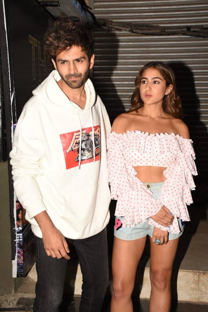 शूटिंग के दौरान दोनों सितारे कई मौकों पर एक साथ भी दिखाई देते रहे. हालांकि अब काफी समय बाद दोनों को साथ में देखा गया. (तस्वीर: मानव मंगलानी)