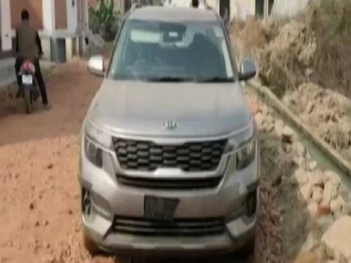 गौरव चंदेल हत्याकांड: पुलिस के हाथ लगा बड़ा सुराग, नौ दिन बाद गाजियाबाद से मिली ग्रे रंग की कार Gaurav Chandel murder case: Police finds missing car गौरव चंदेल हत्याकांड: पुलिस के हाथ लगा बड़ा सुराग, नौ दिन बाद गाजियाबाद से मिली ग्रे रंग की कार